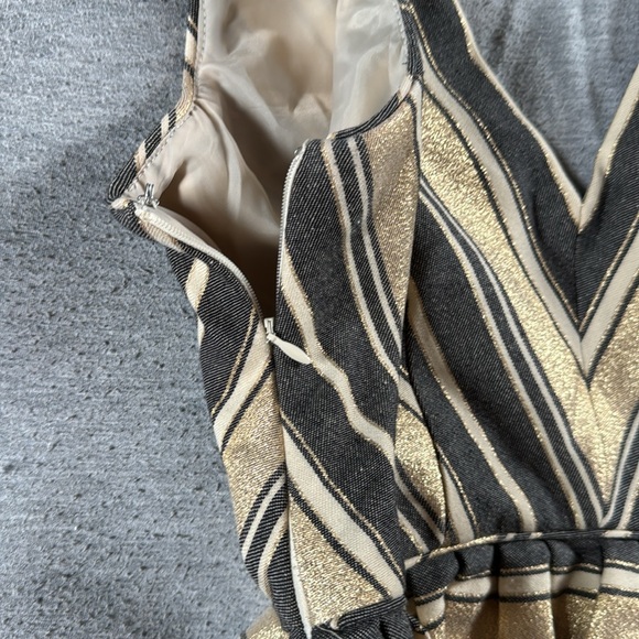 gently used we are a pet friendly home just cats - Picture 3 of 4